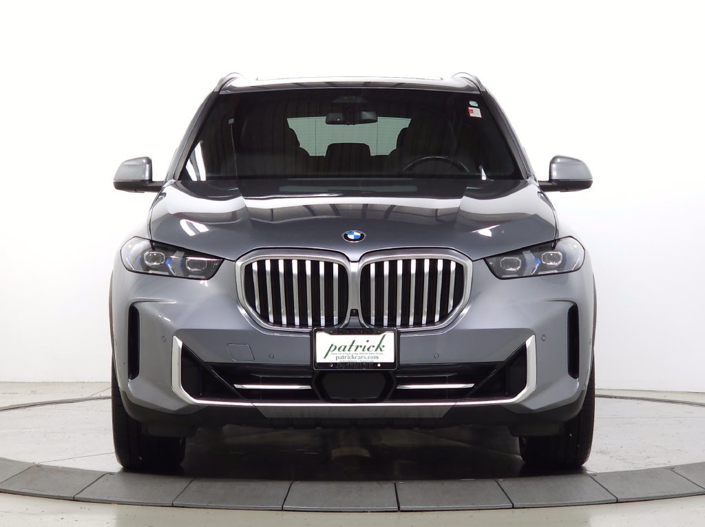 Used 2024 BMW X5 xDrive40i AWD/4WD image 2