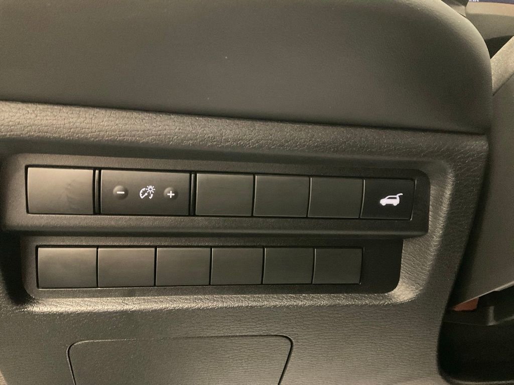 Used 2024 Mitsubishi Outlander SE image 16