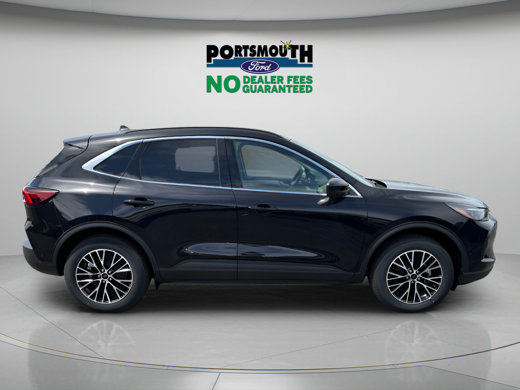 New 2024 Ford Escape SE w/ PHEV Premium Package FWD image 24