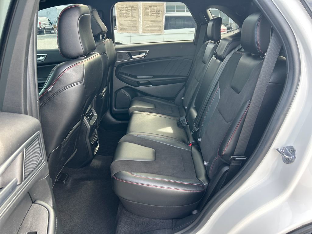 Used 2024 Ford Edge ST w/ Equipment Group 401A image 27