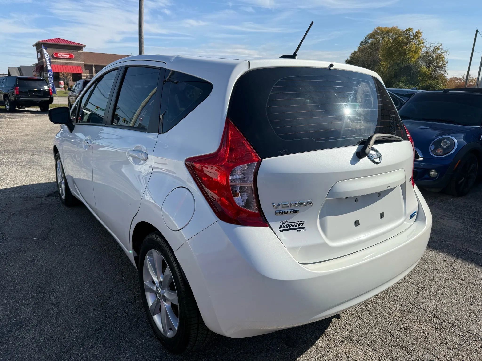 Used 2015 Nissan Versa Note Note SL Hatchback 4D image 3
