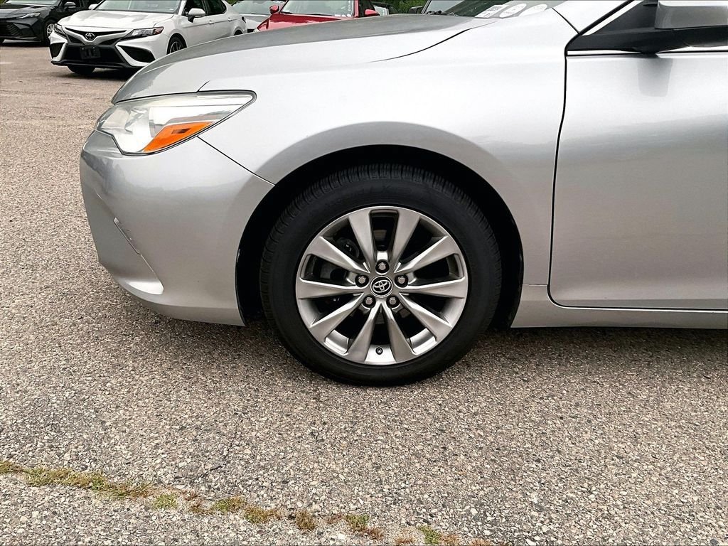 Used 2016 Toyota Camry XLE FWD image 7