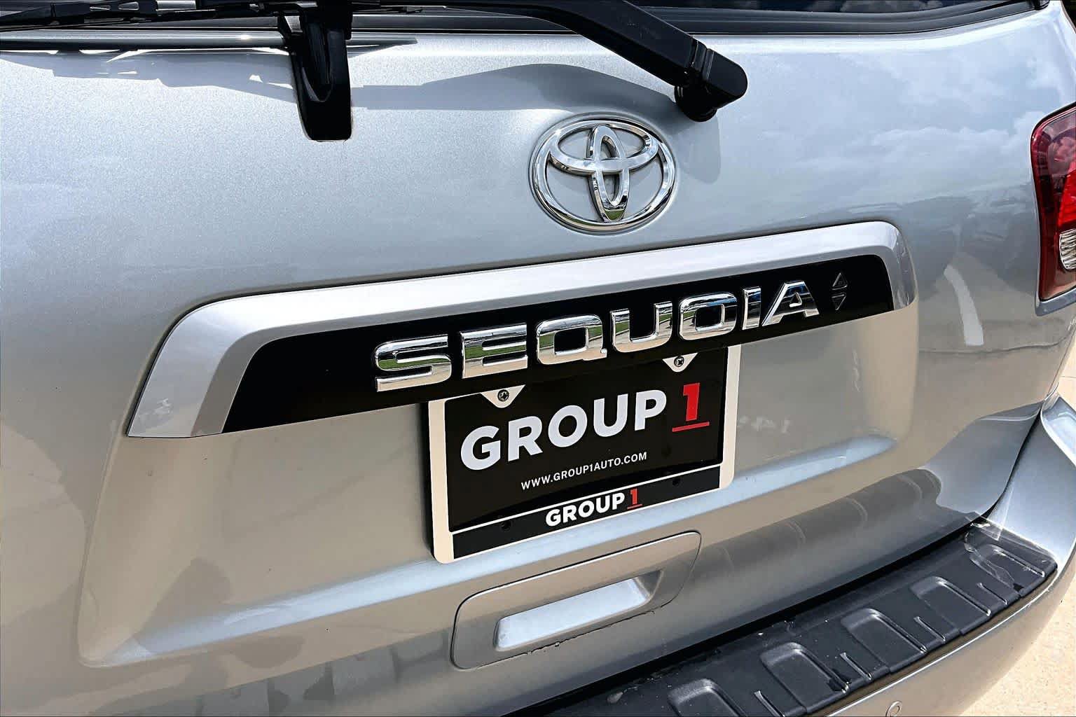 Used 2020 Toyota Sequoia Platinum RWD image 10