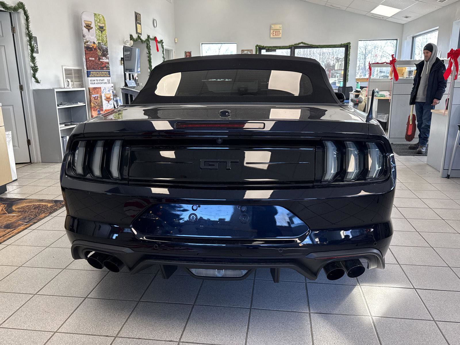 Used 2021 Ford Mustang GT Premium w/ GT Performance Package image 6