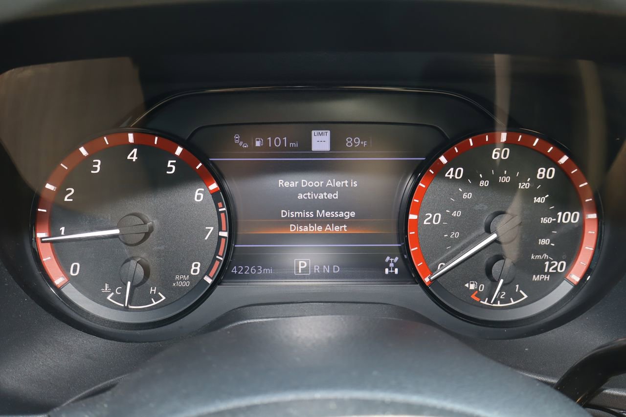 Used 2021 Nissan Titan PRO-4X w/ Pro-4x Convenience Package AWD/4WD image 10