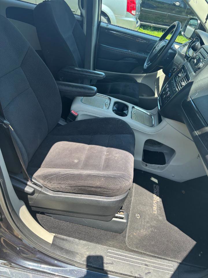Used 2014 Dodge Grand Caravan SXT FWD image 22
