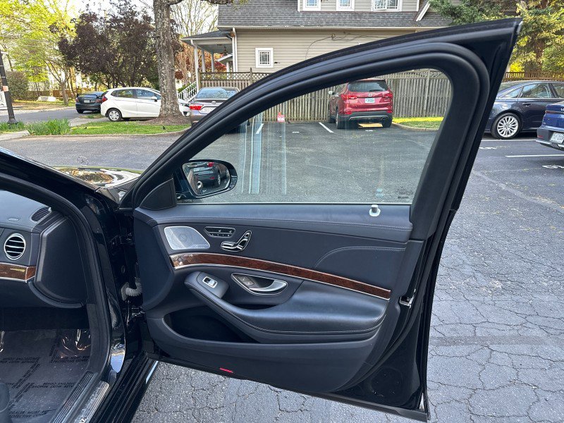 Used 2016 Mercedes-Benz S 550 4MATIC Sedan image 12