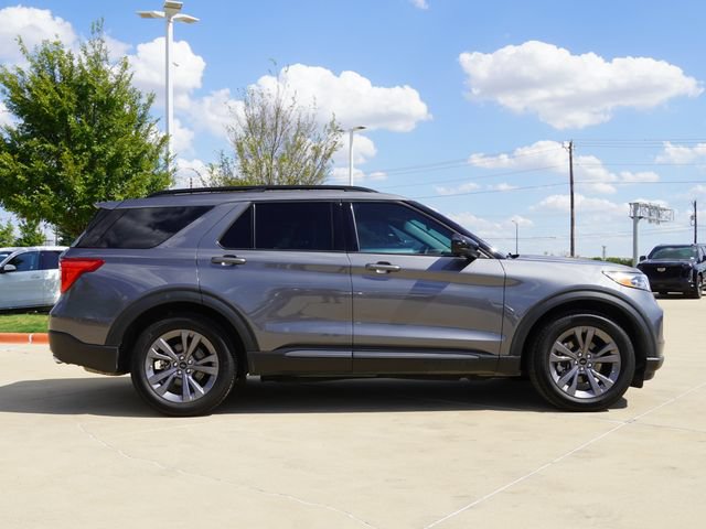 Used 2022 Ford Explorer XLT w/ Equipment Group 202A RWD image 10