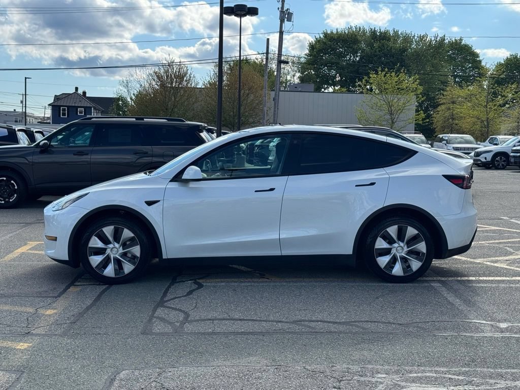 Used 2023 Tesla Model Y Long Range AWD/4WD image 2