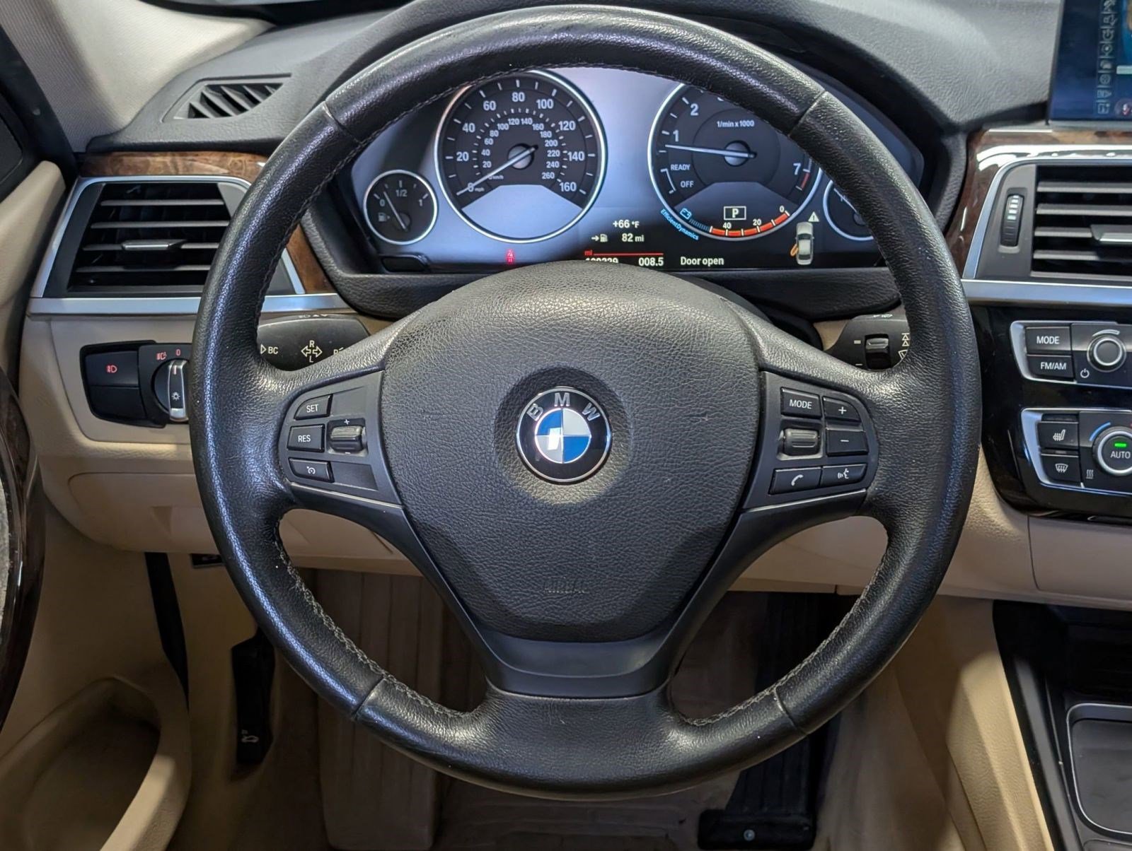 Used 2016 BMW 320i Sedan image 17