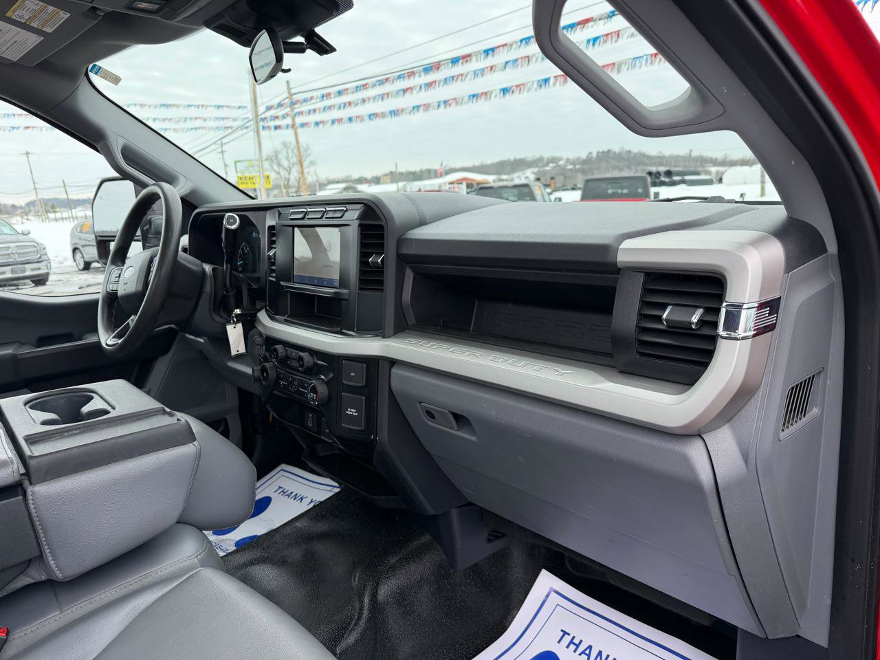 Used 2023 Ford F350 XL AWD/4WD image 21