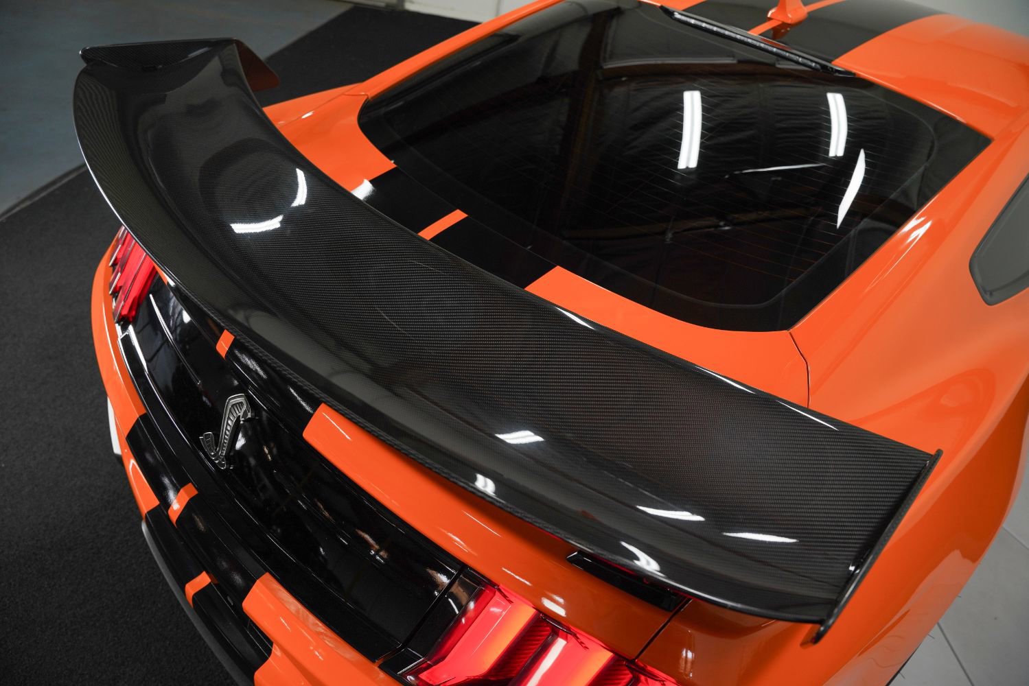 Used 2020 Ford Mustang Shelby GT500 w/ Carbon Fiber Track Pack image 28