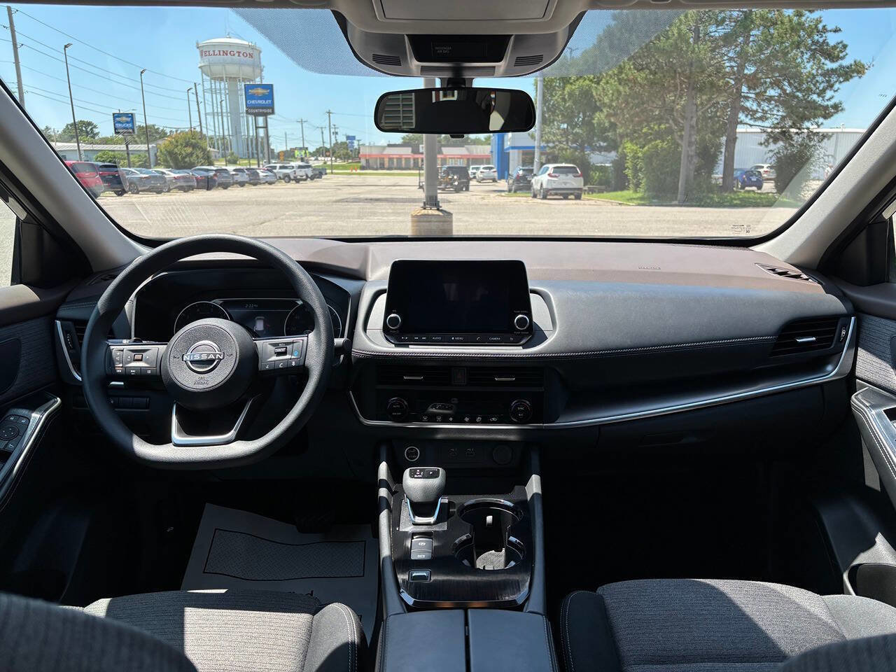 Used 2023 Nissan Rogue SV image 17