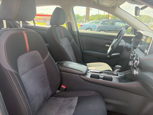 Used 2022 Nissan Sentra SR w/ Lighting Package FWD image 12