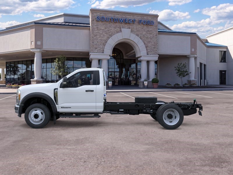 New 2026 Ford F550 2WD Regular Cab Super Duty image 3