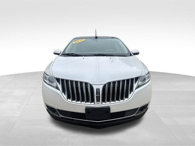 Used 2015 Lincoln MKX FWD w/ Equipment Group 102A image 2