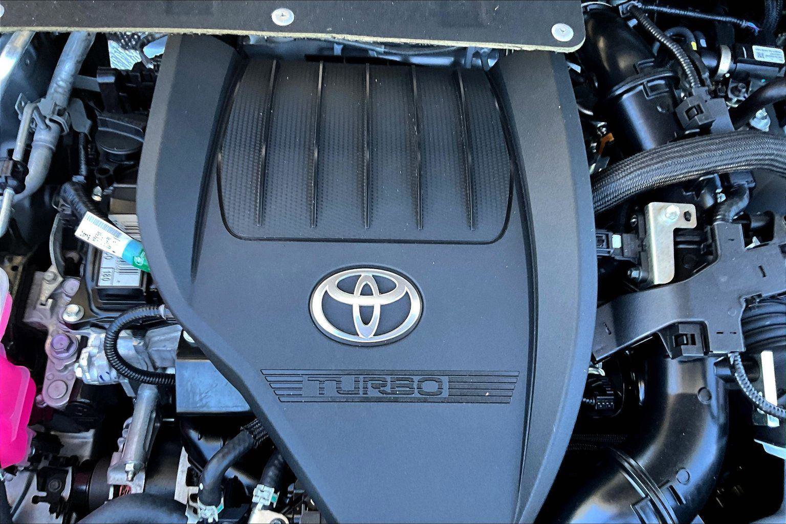 Used 2024 Toyota Highlander XLE image 35