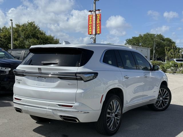 Used 2025 Buick Enclave Avenir image 2