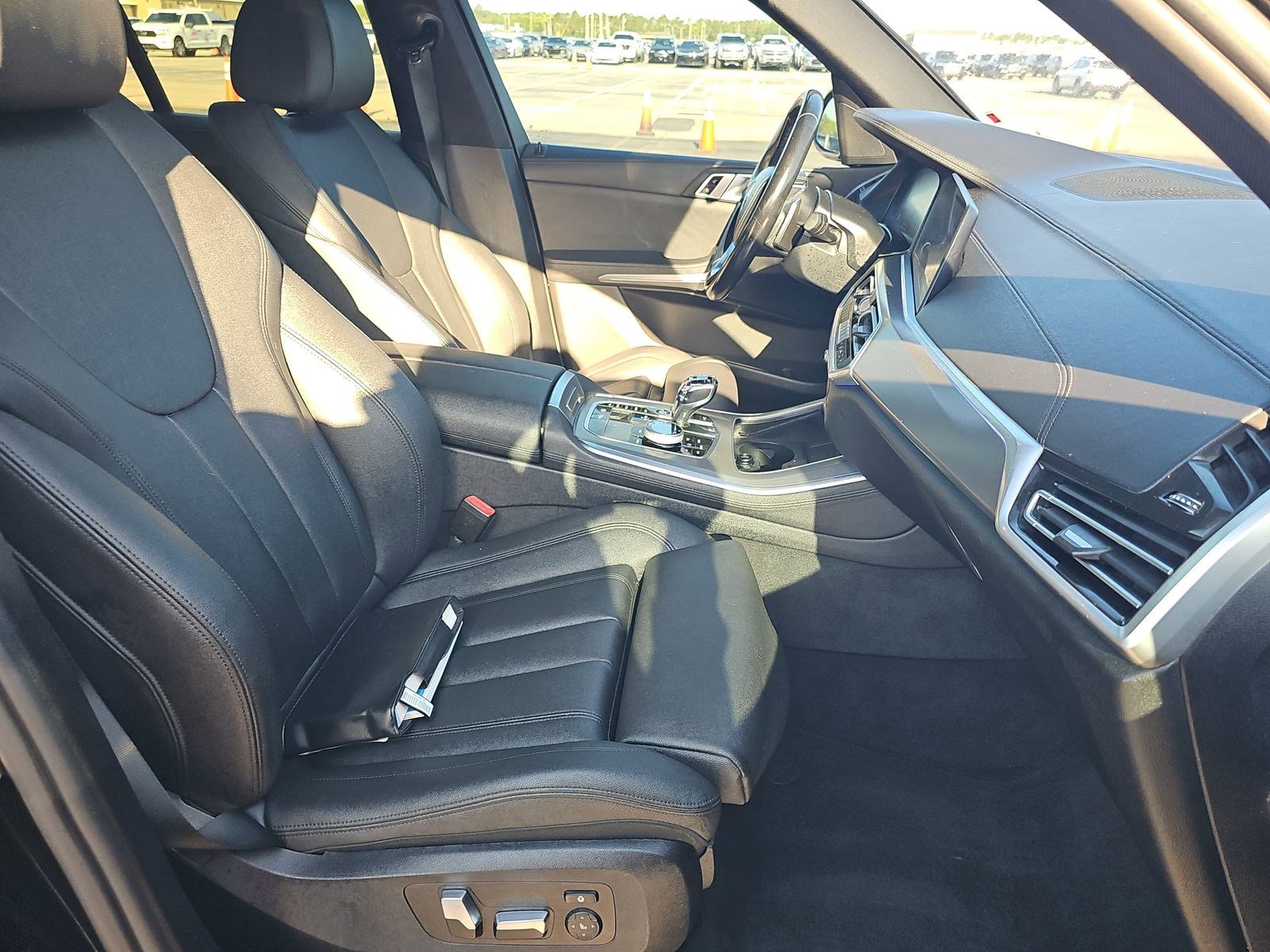 Used 2019 BMW X5 xDrive40i w/ Convenience Package AWD/4WD image 10