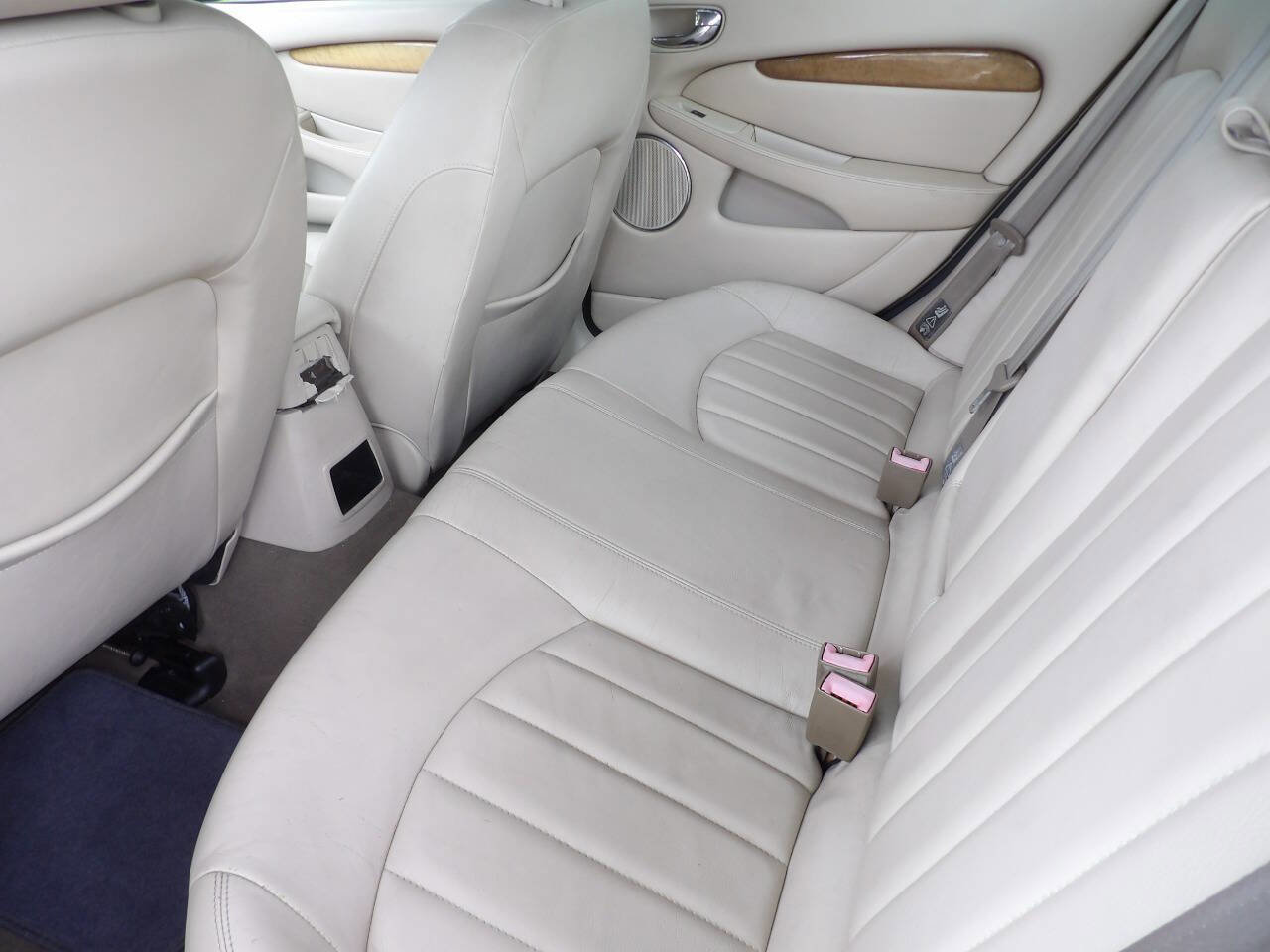 Used 2003 Jaguar X-TYPE 2.5 image 23