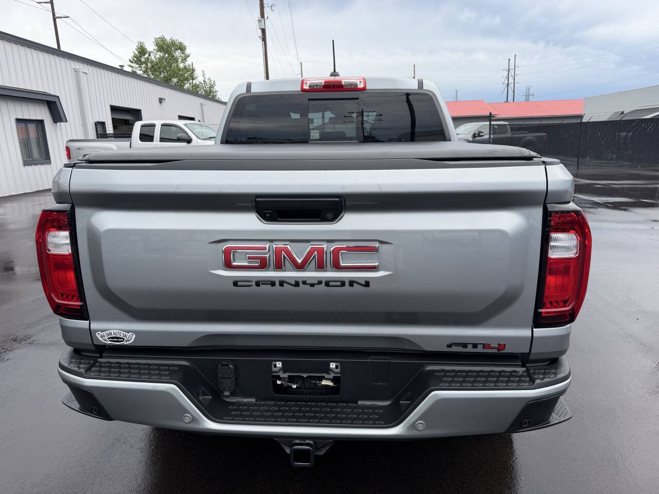 Used 2024 GMC Canyon AT4 w/ AT4 Premium Package AWD/4WD image 7