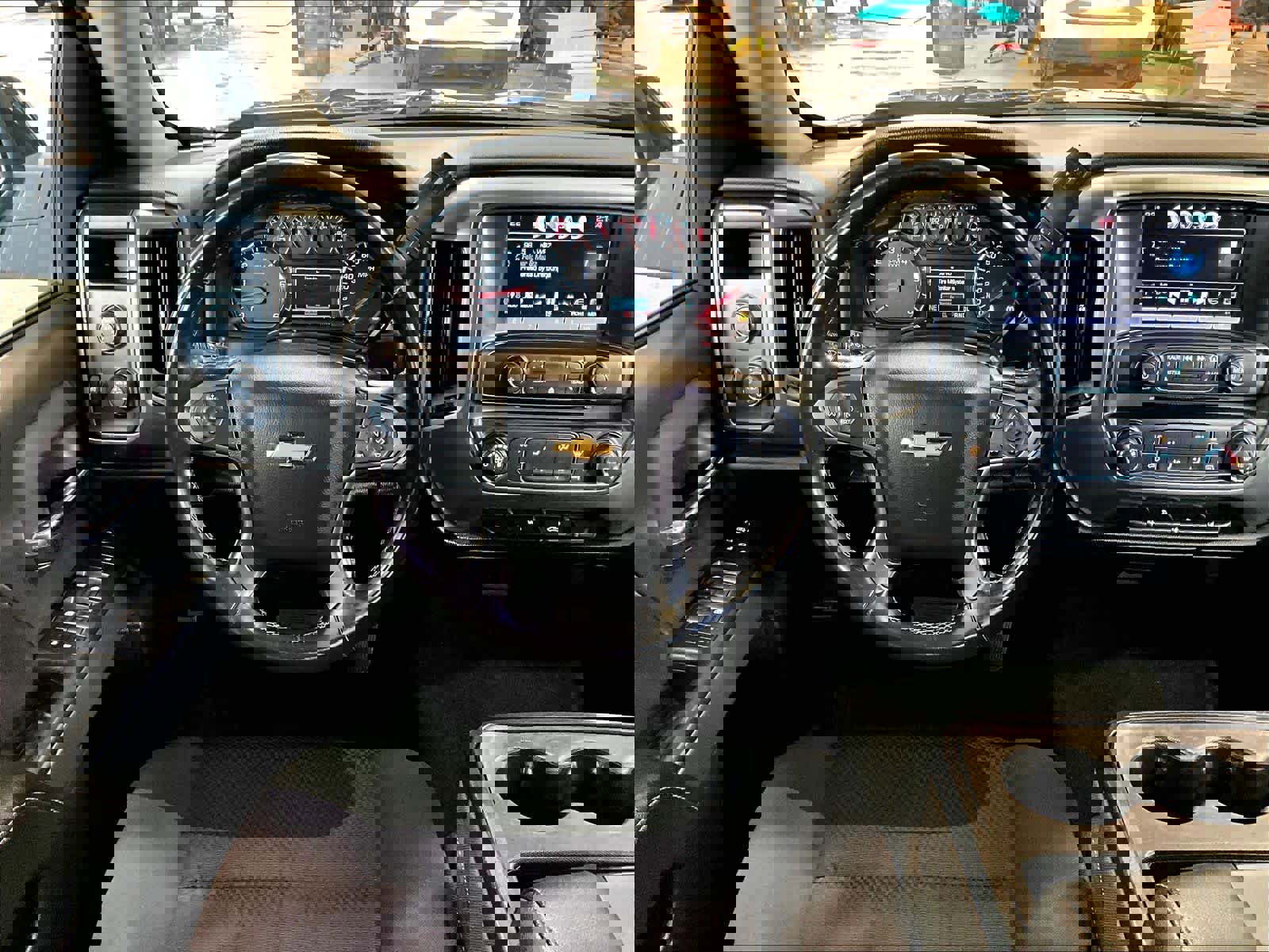 Used 2018 Chevrolet Silverado 1500 LT image 17