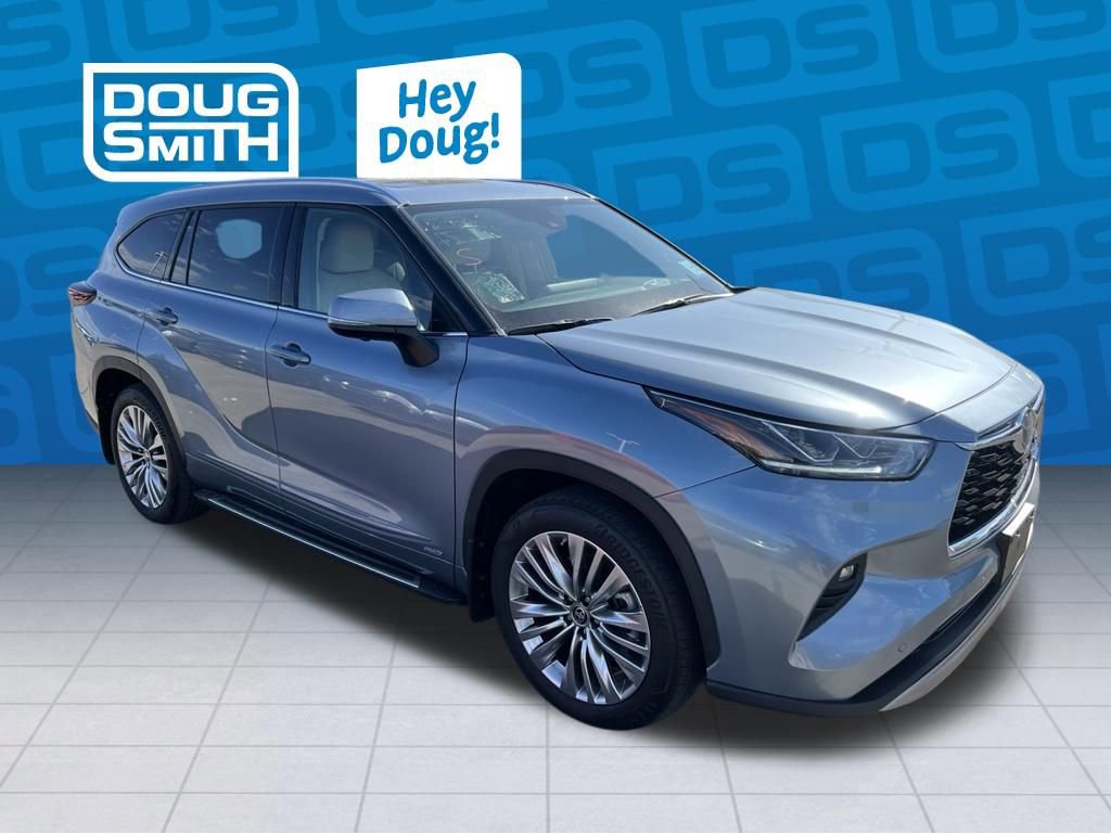 Used 2024 Toyota Highlander Platinum AWD/4WD image 7