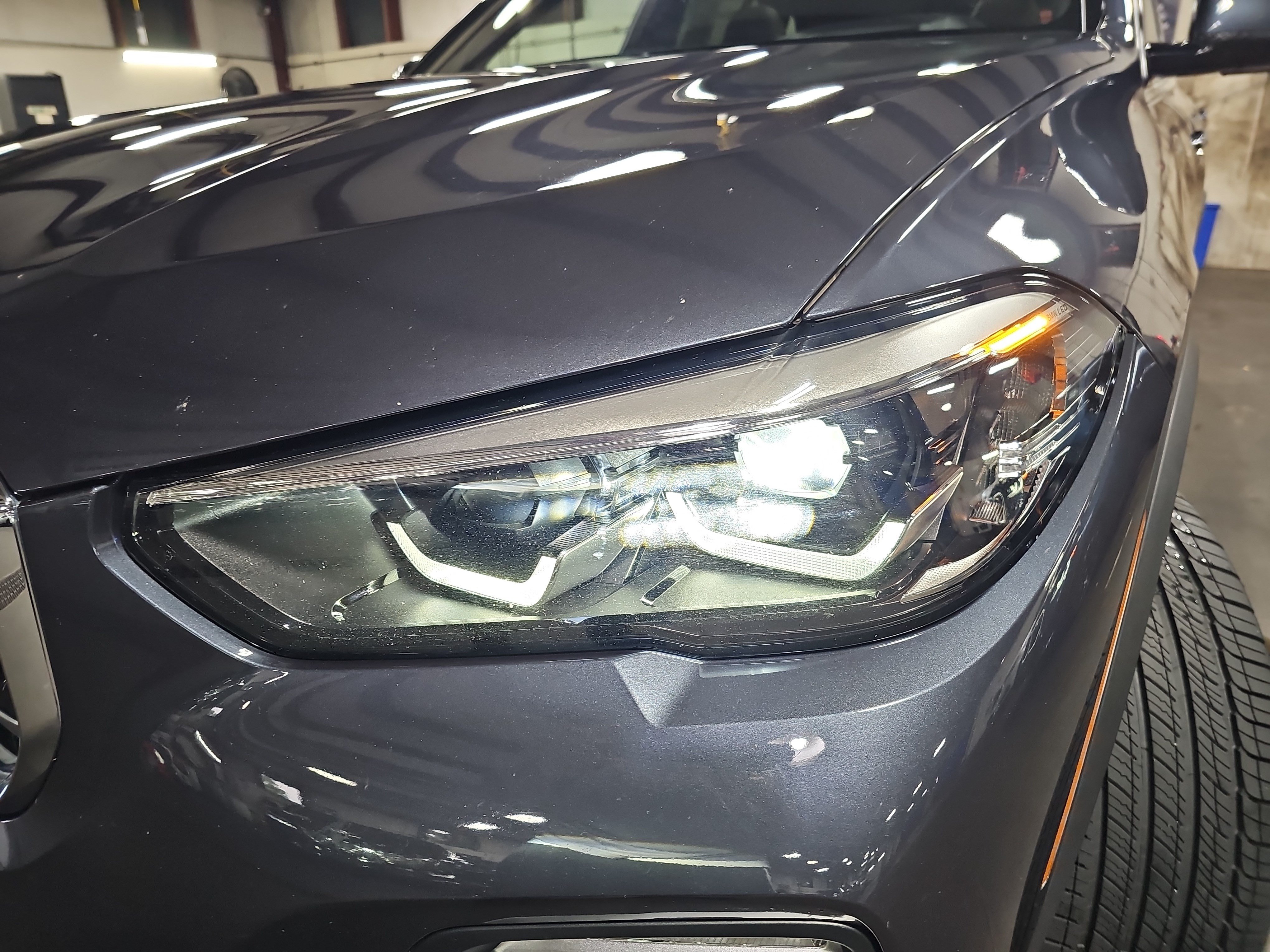 Used 2020 BMW X5 xDrive40i w/ Premium Package AWD/4WD image 32
