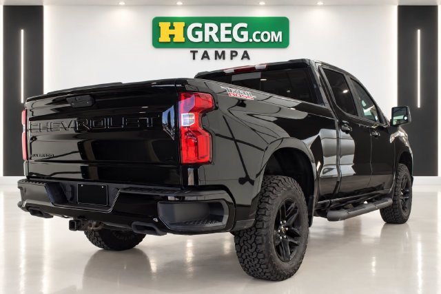 Used 2020 Chevrolet Silverado 1500 LT Trail Boss w/ Midnight Edition AWD/4WD image 6