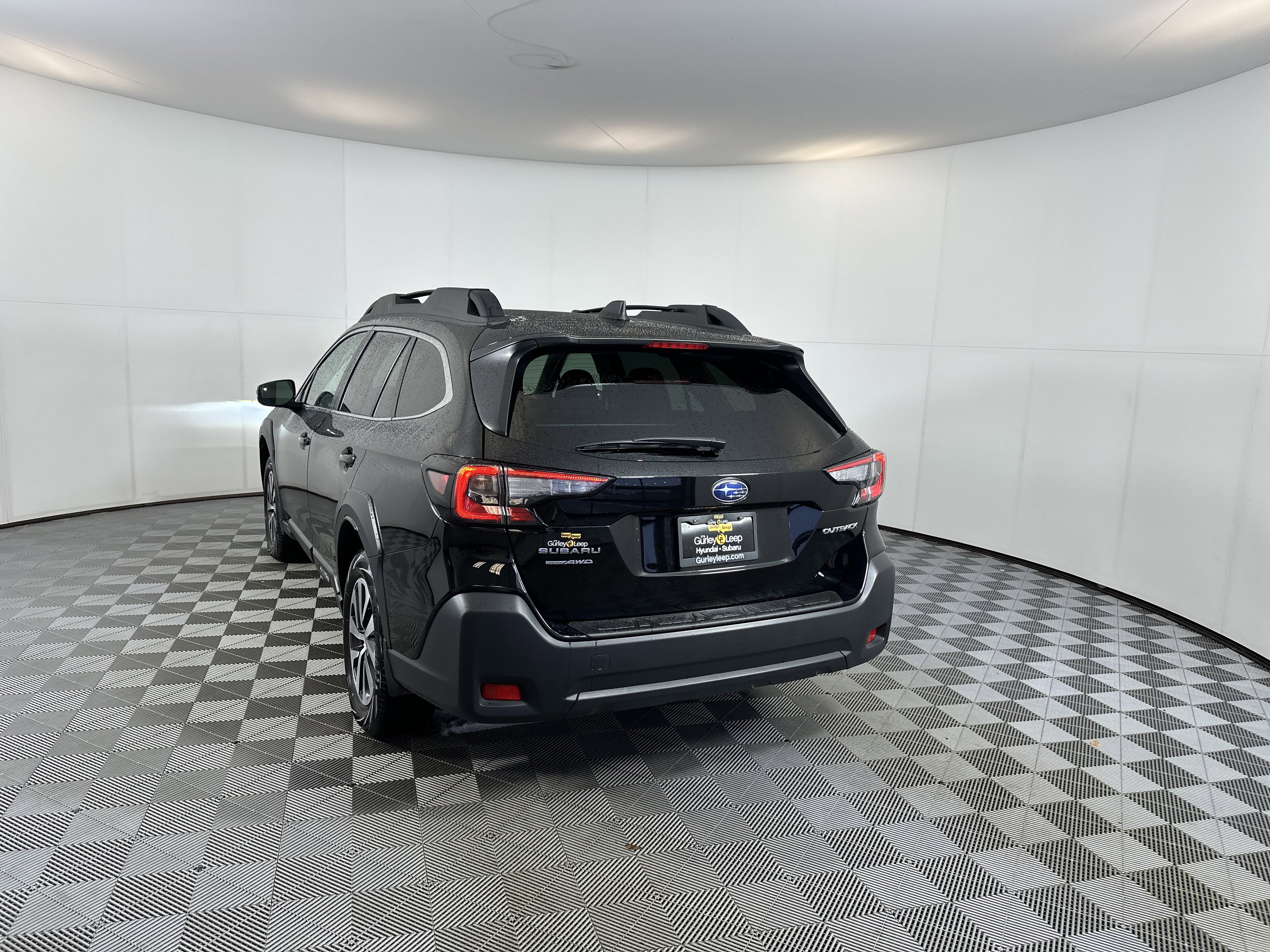 Used 2025 Subaru Outback Premium w/ Popular Package #1A image 8