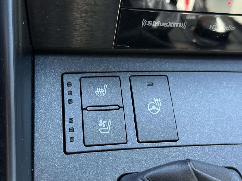 Used 2025 Lexus IS 500 RWD image 26