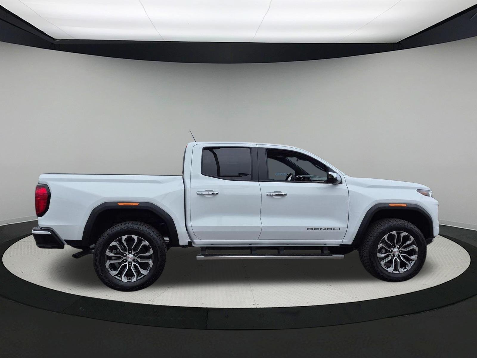 New 2026 GMC Canyon Denali AWD/4WD image 6