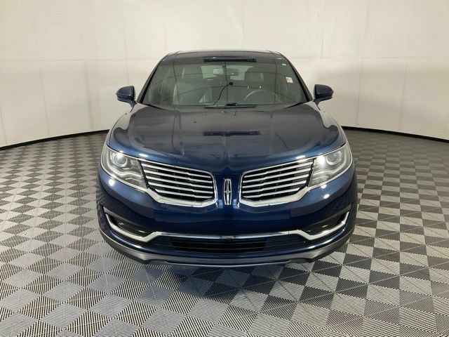 Used 2017 Lincoln MKX Premiere FWD image 2