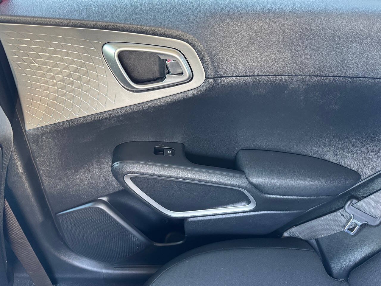 Used 2022 Kia Soul LX FWD image 15