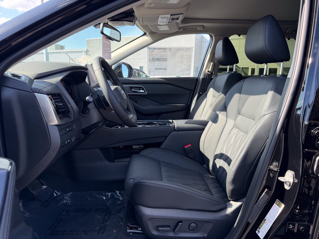 New 2026 Nissan Rogue Platinum w/ Platinum Premium Package AWD/4WD image 11