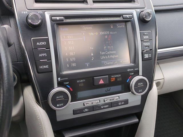 Used 2014 Toyota Camry XLE w/ Leather Package FWD image 12