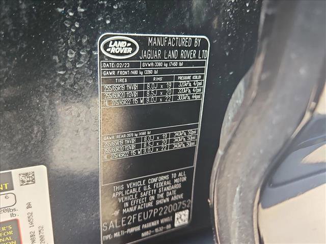 Used 2023 Land Rover Defender 130 X-Dynamic SE image 26