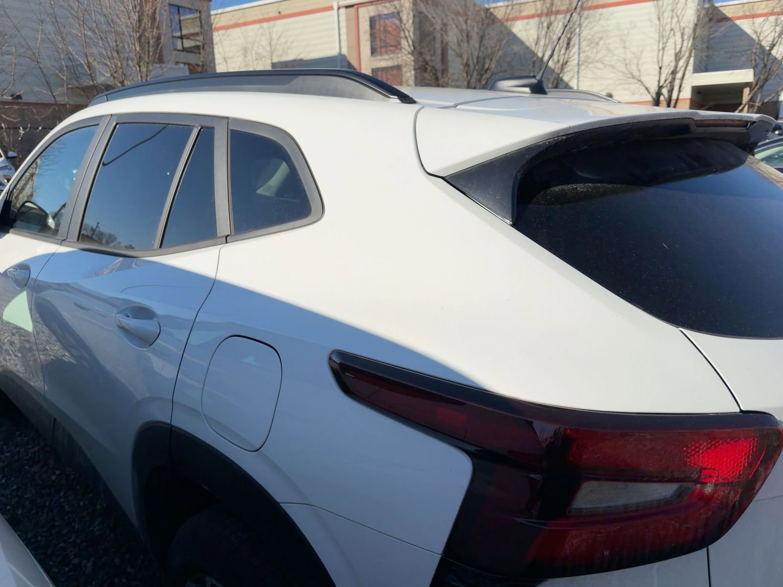 Used 2025 Chevrolet Trax LT w/ LT Convenience Package image 8