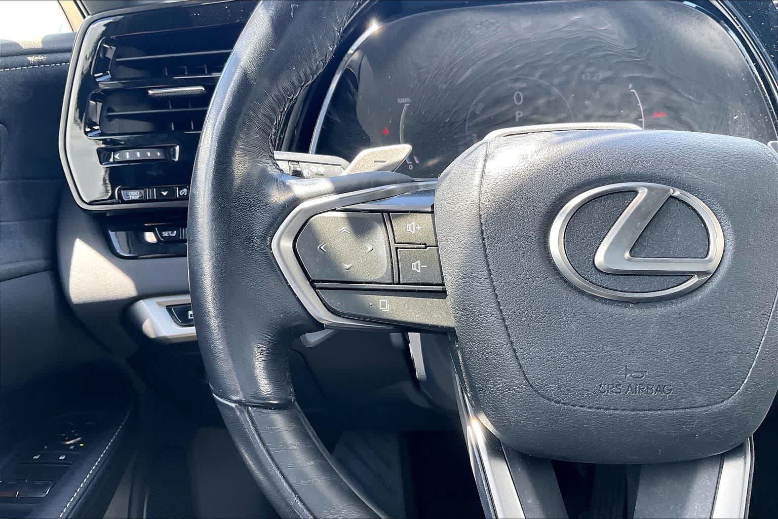Used 2024 Lexus RX 450h AWD w/ Luxury Package image 24