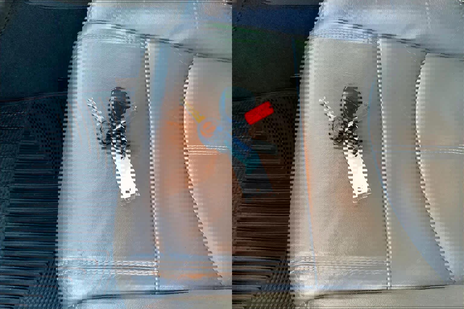 Used 2015 GMC Acadia SLT image 14