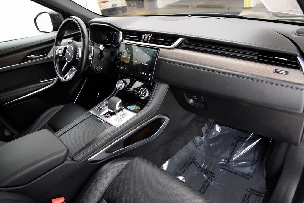 Used 2021 Jaguar F-PACE S image 15