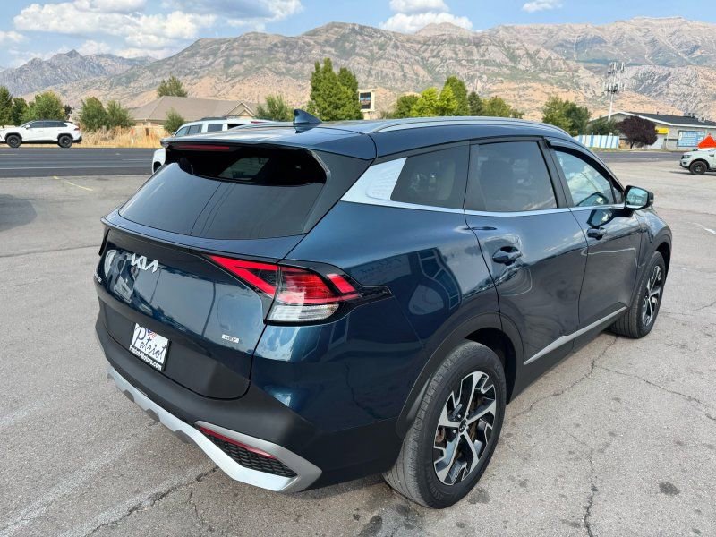 Used 2023 Kia Sportage EX image 5