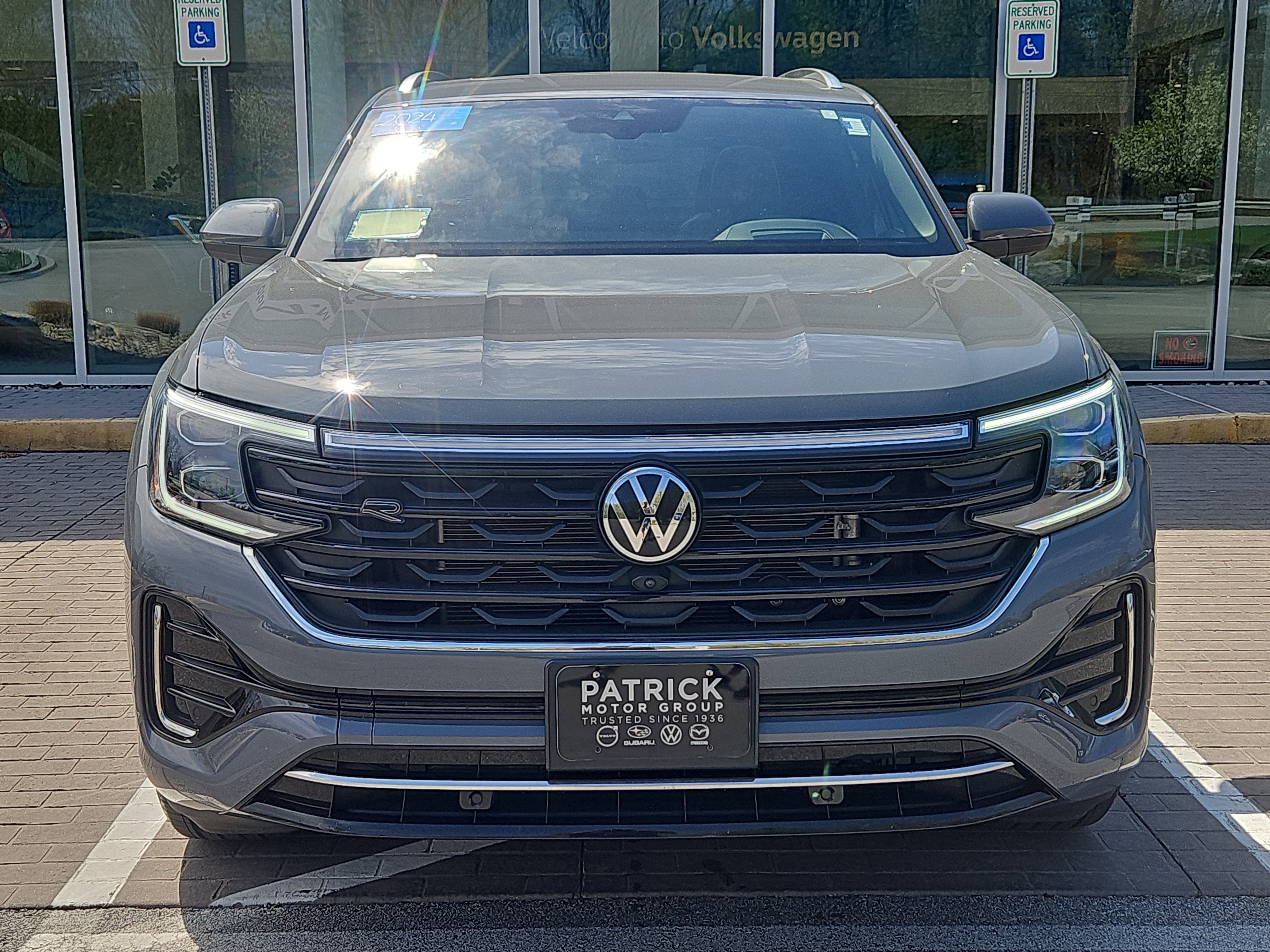 Certified 2024 Volkswagen Atlas Cross Sport SEL Premium R-Line AWD/4WD image 32