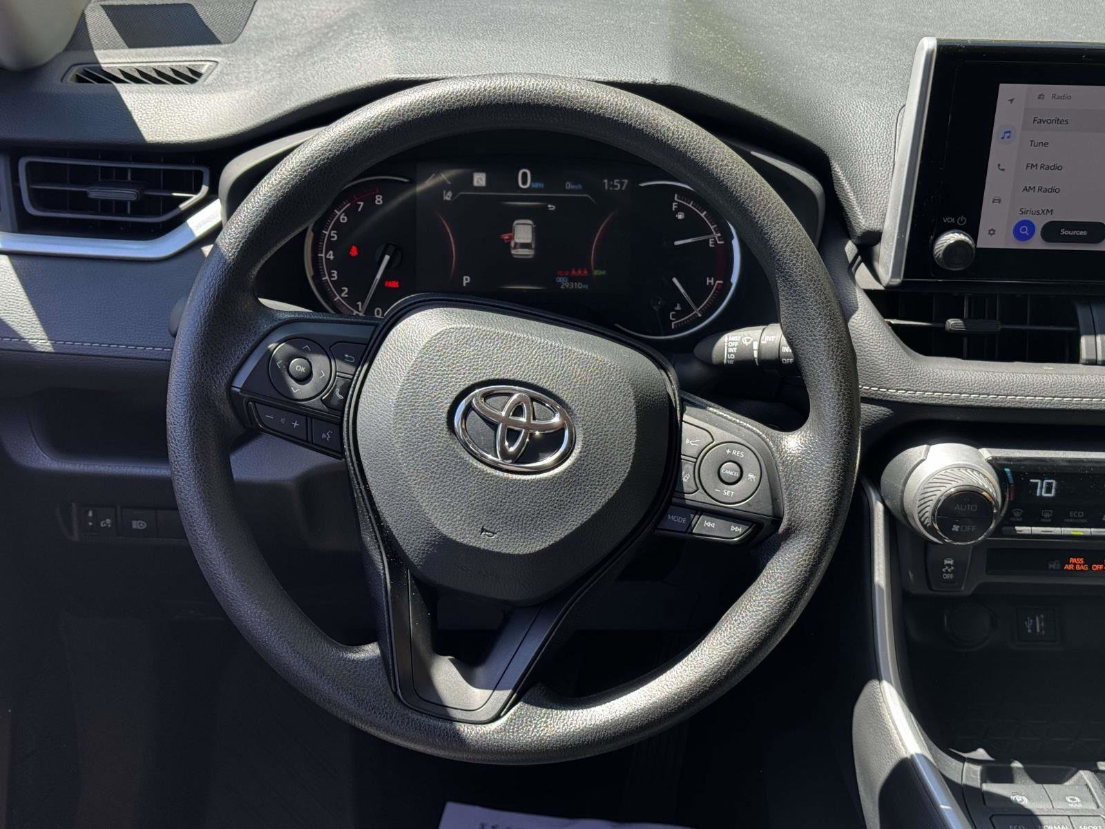 Used 2025 Toyota RAV4 XLE AWD/4WD image 15