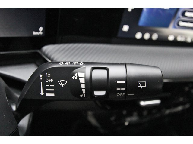 New 2027 Nissan Kicks SR w/ SR Premium Package FWD image 16
