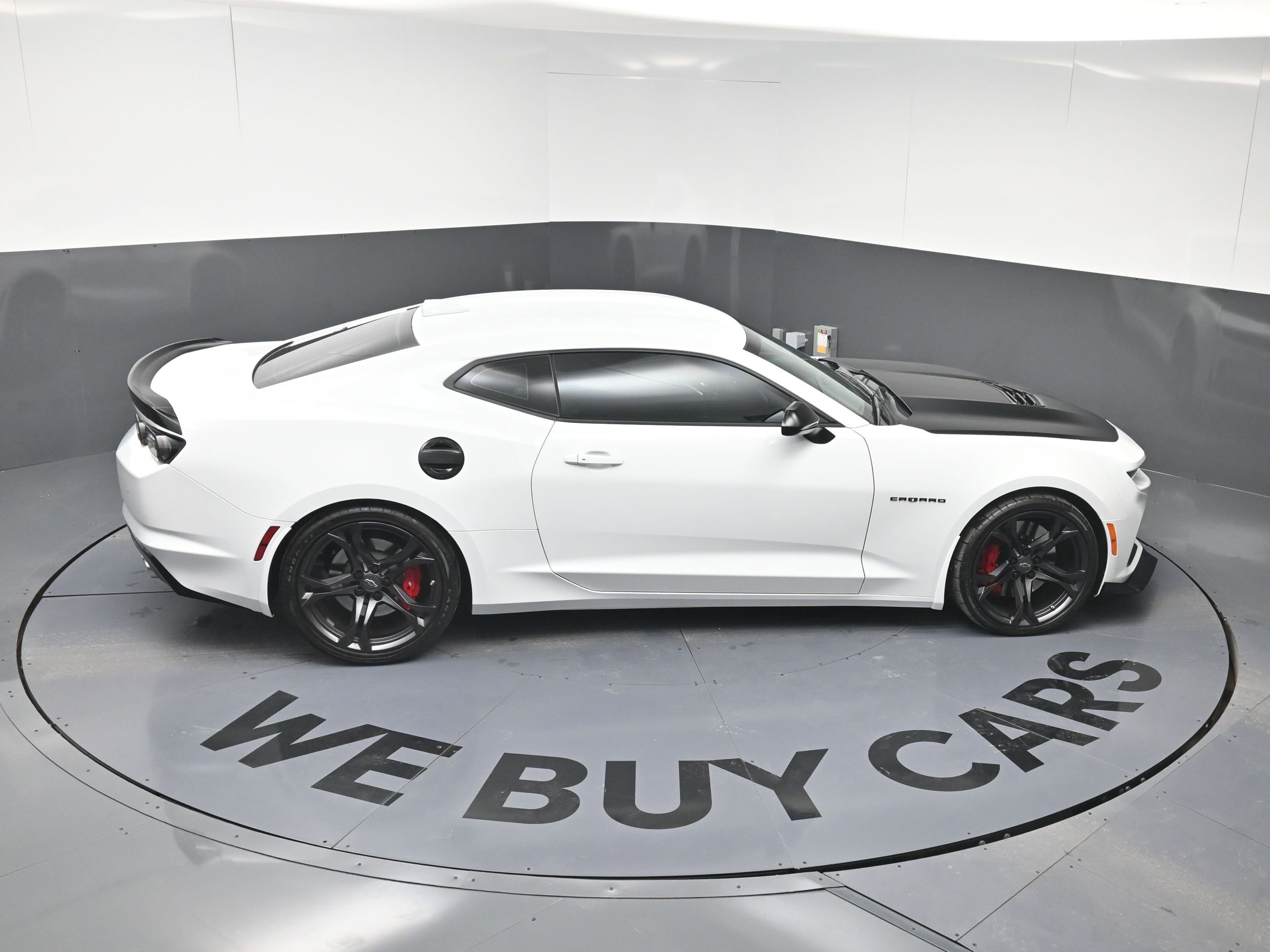 Used 2023 Chevrolet Camaro SS RWD image 33