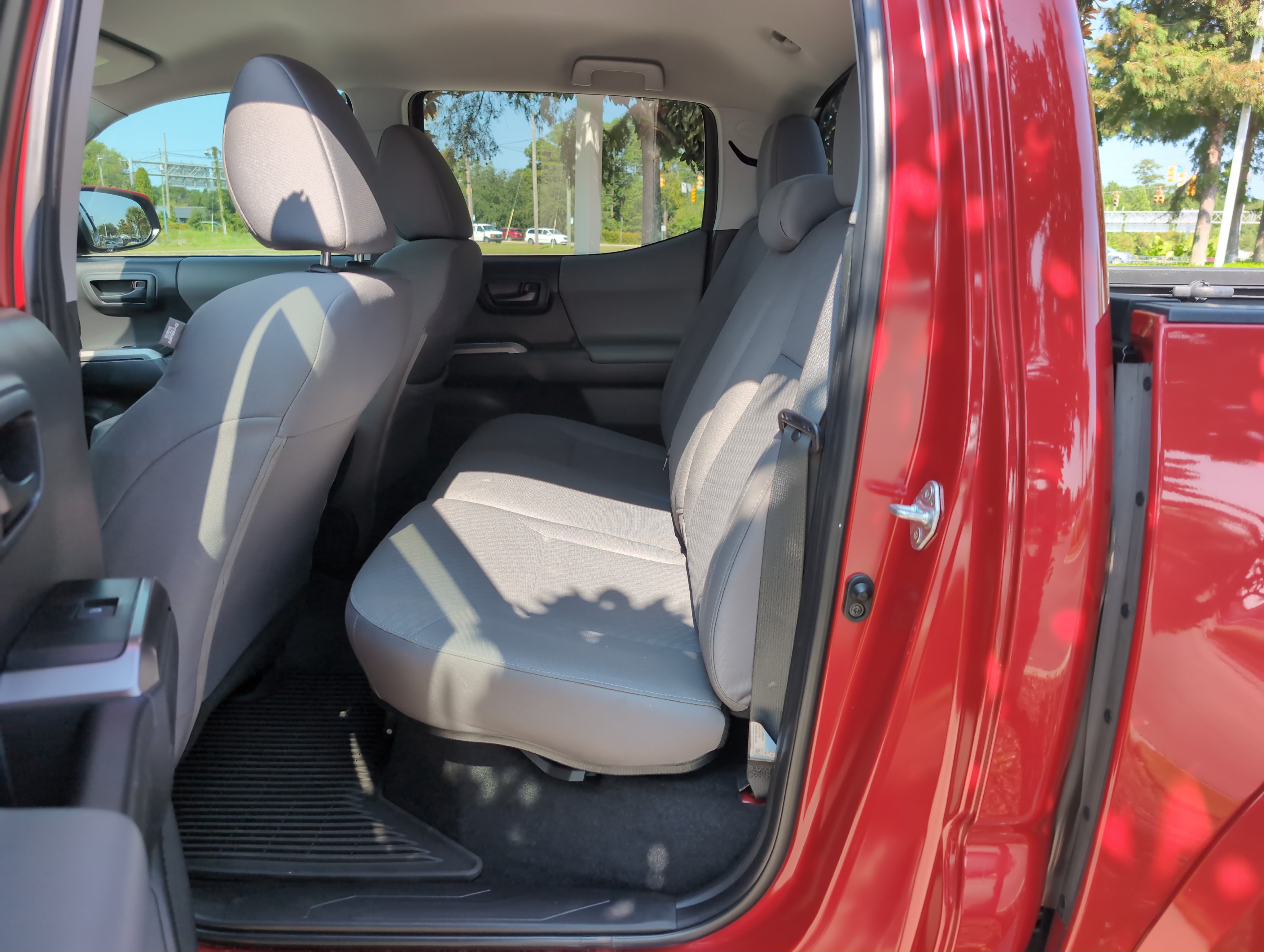 Certified 2023 Toyota Tacoma SR5 AWD/4WD image 29