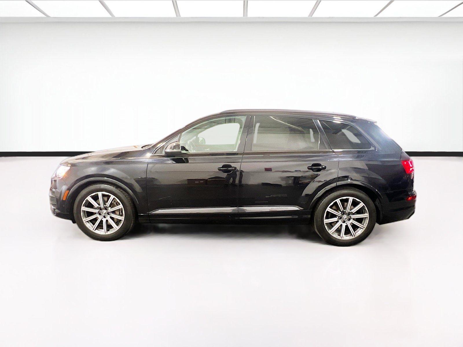 Used 2019 Audi Q7 3.0T Prestige w/ Prestige Package AWD/4WD image 25