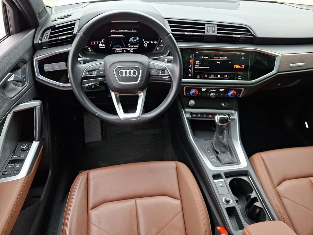 Used 2020 Audi Q3 2.0T Prestige AWD/4WD image 11