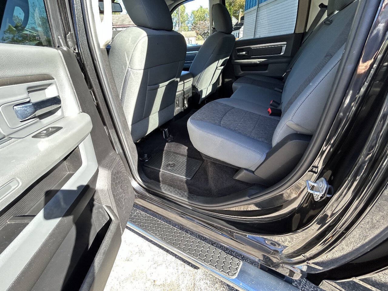 Used 2017 RAM 1500 Big Horn AWD/4WD image 7
